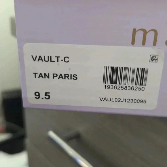 Madden Girl Vault Women's wedge sandals - Picture 8 of 8